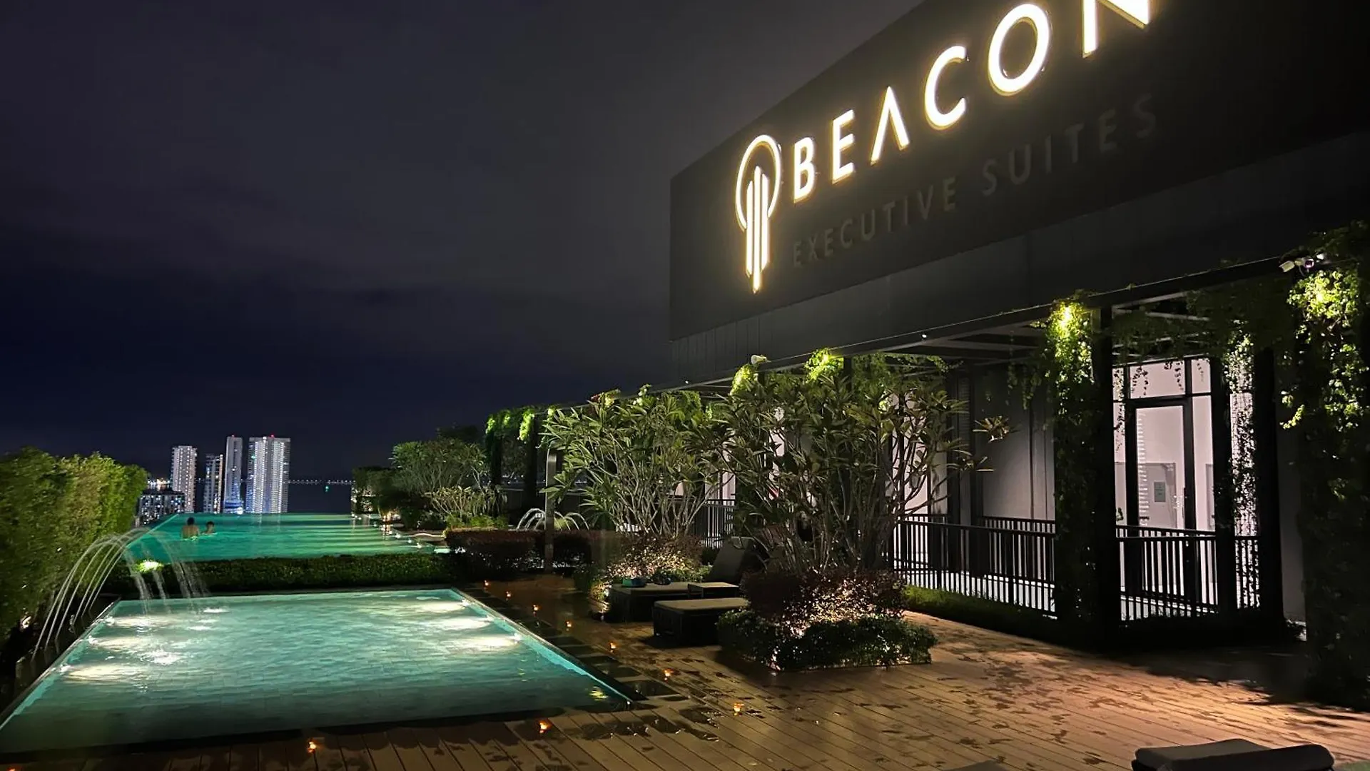 Georgetown Beacon Skypool 9 Pax Family & Baby-Friendly Luxury Suite Penang 0*, George Town Ma­lay­sia