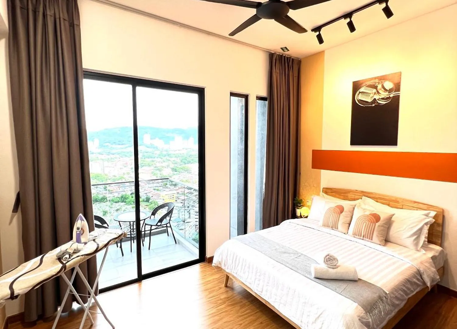 Lejlighed Georgetown Beacon Skypool 9 Pax Family & Baby-Friendly Luxury Suite Penang