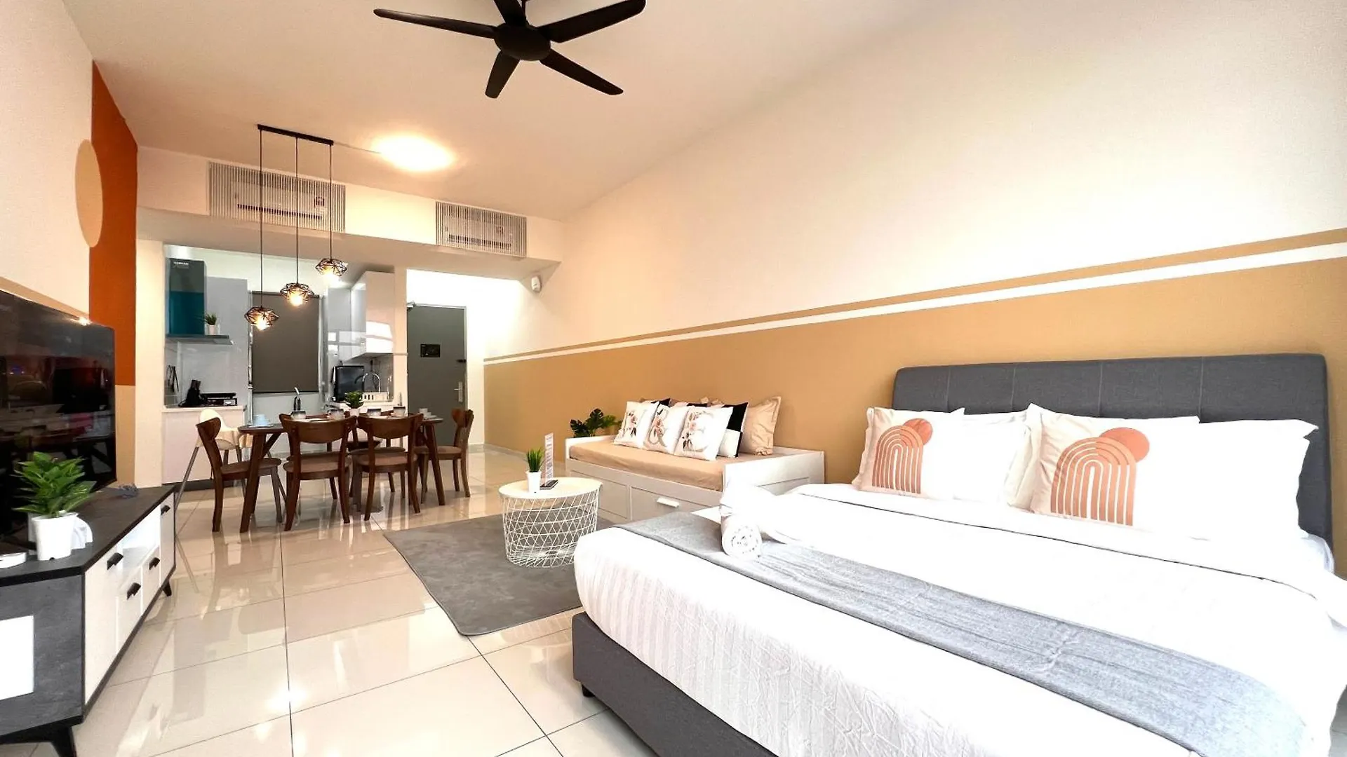Georgetown Beacon Skypool 9 Pax Family & Baby-Friendly Luxury Suite Penang 0*, George Town